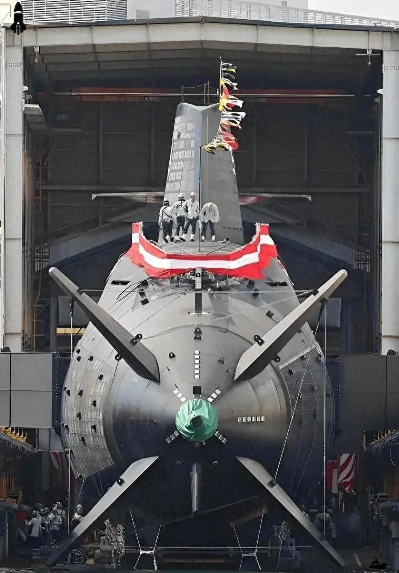 日本潜艇被吹上天？4200吨大鲸级的秘密：核心技术竟是牺牲安全日本潜艇被吹