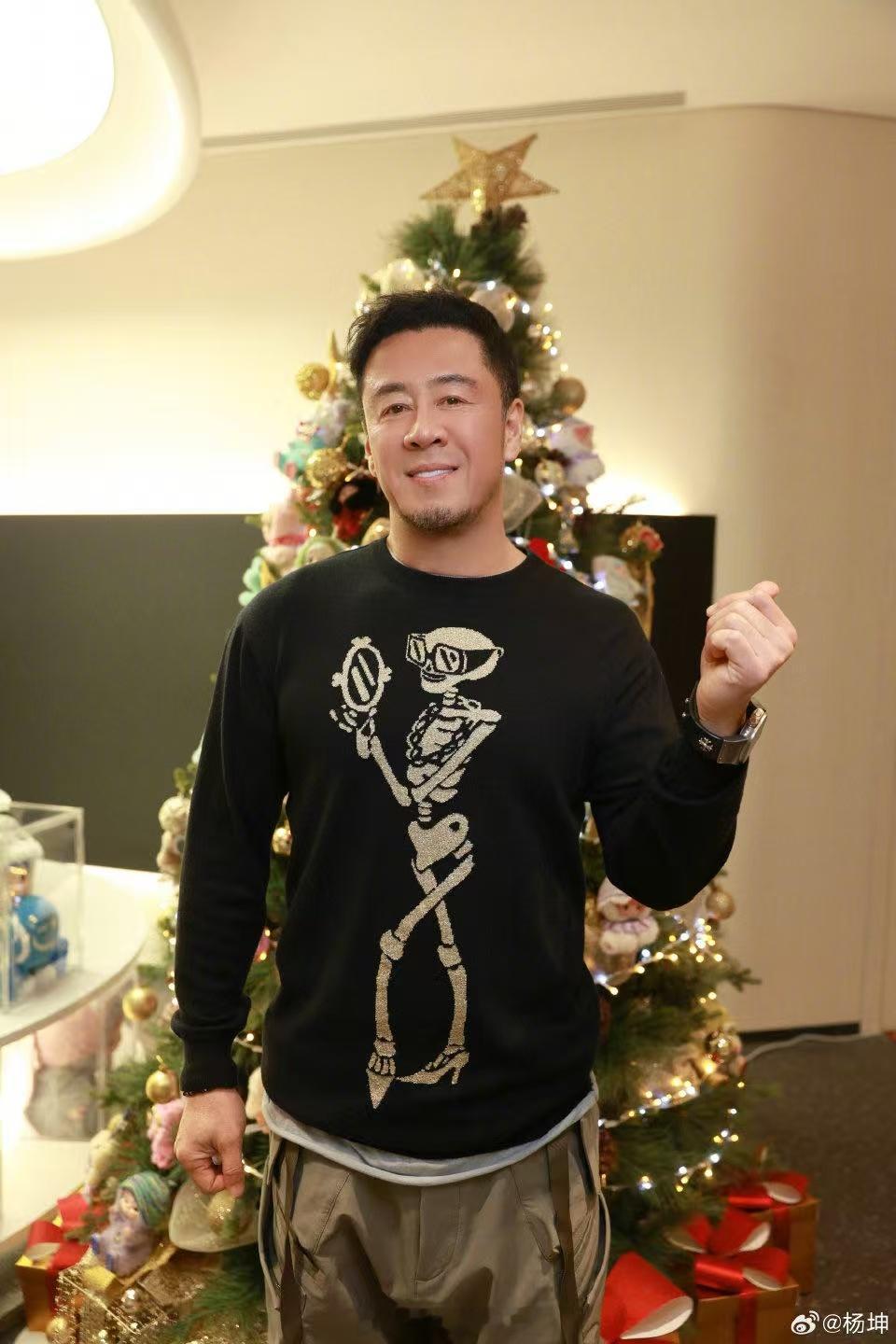 这个搭配太让人惊喜了，杨坤和乐华的合作值得期待！