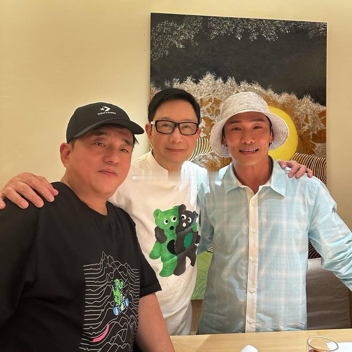 61岁吕方和63岁杜德伟聚会​​​