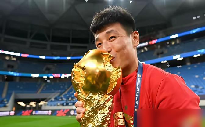 302天没进球，一上就是俩。武磊这“20分钟杀手”，专治各种不服。第70分钟