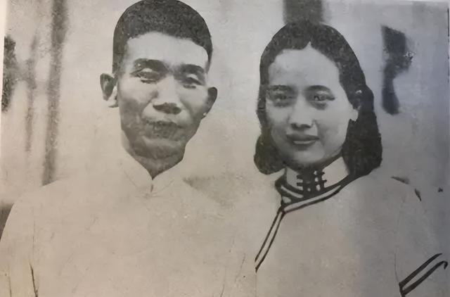 1919年，23岁的郁达夫去逛青楼，想要发泄一晚，对老鸨说：“给我找一个年纪最大