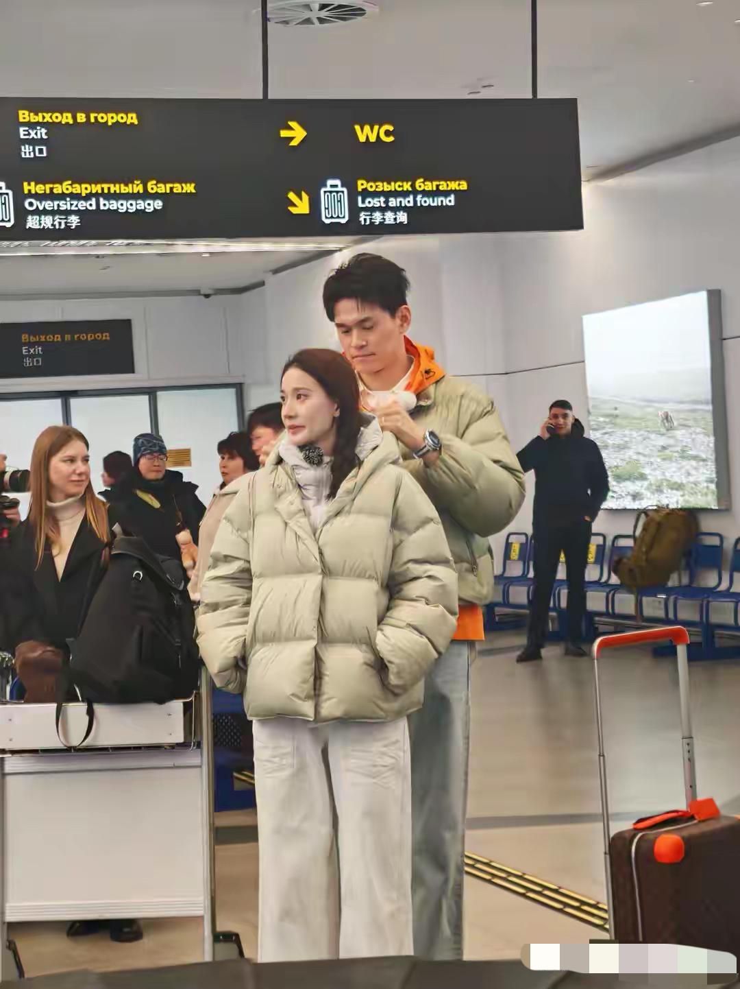 孙杨奥运会冠军我认识，前面女生是谁？非常有气质