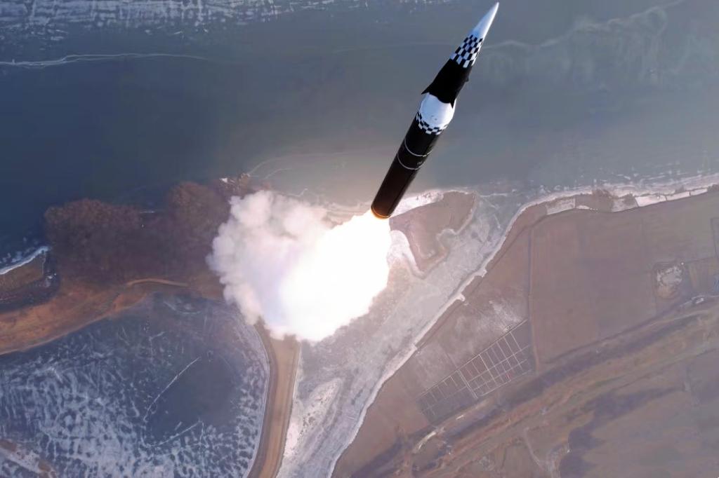 这边中东刚说要和谈，那边朝鲜又动手了！ 据韩联社4月8日报道，朝鲜今天向东