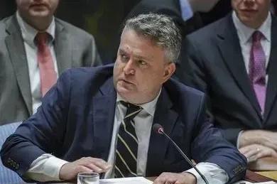 乌副外长表示，俄罗斯只有在乌克兰投降后普京才会同意与泽连斯基会晤。如果俄罗斯放弃