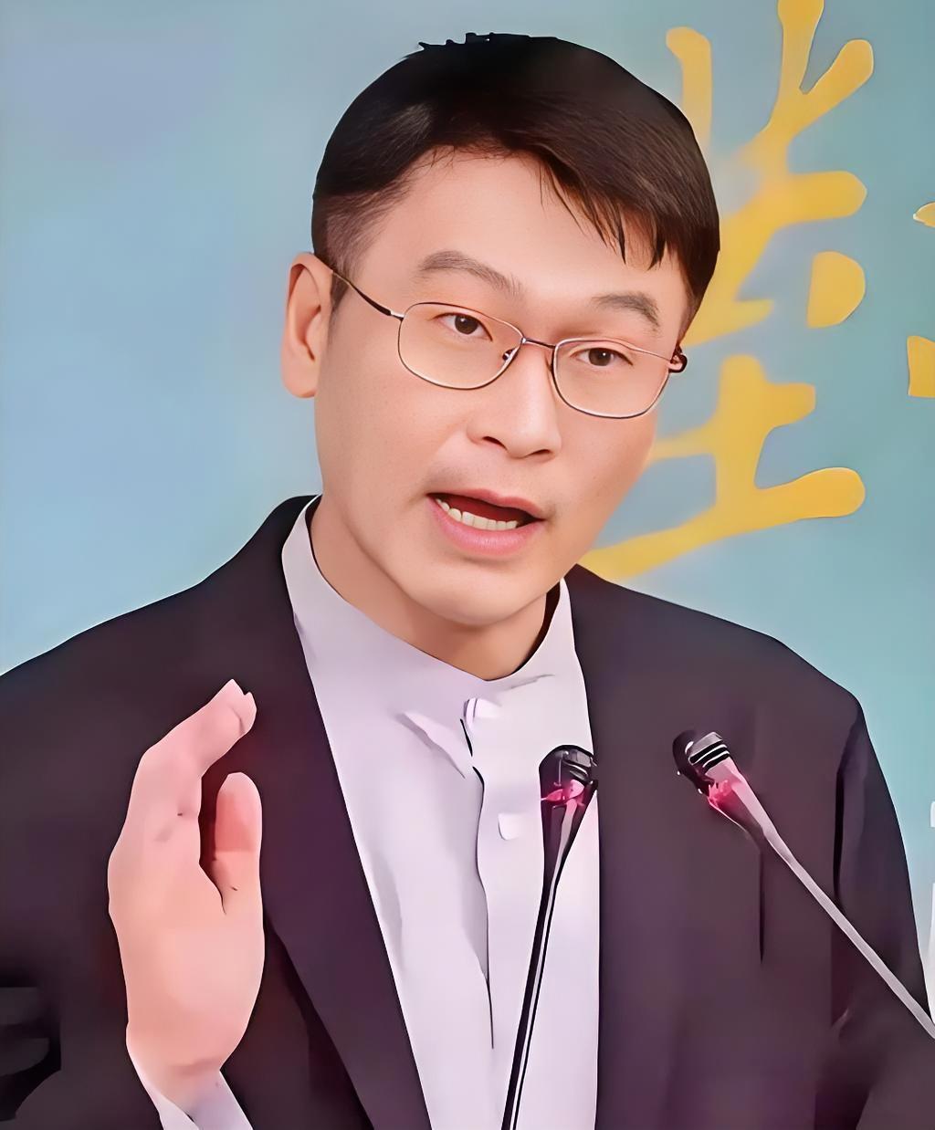 台“陆委会”副主委、“台独”分子梁文杰已然是惊弓之鸟近日，针对19位台湾艺人