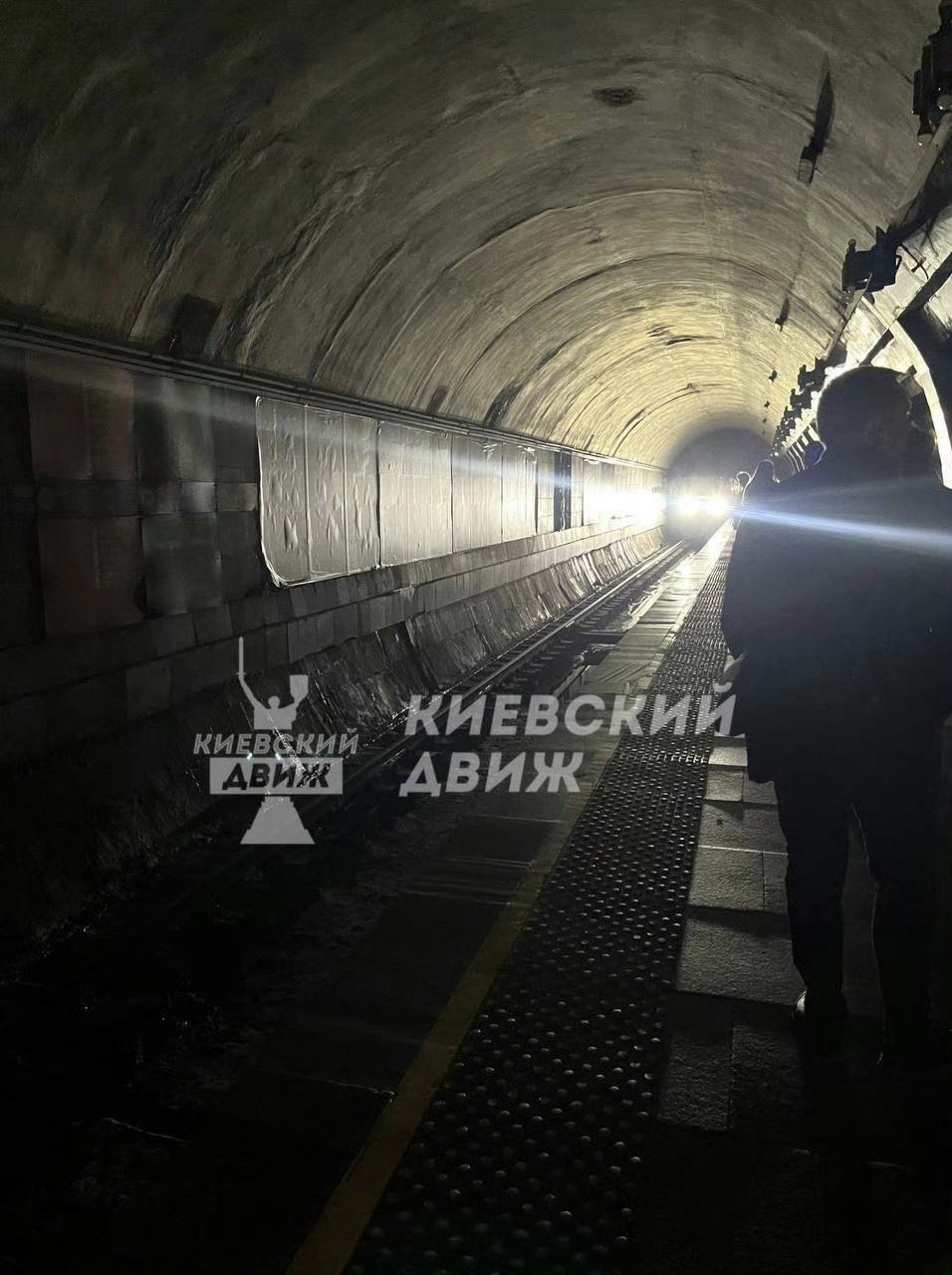 在俄军导弹和无人机的持续打击下，乌克兰首都基辅已经成了一座停电越来越频繁、停电时