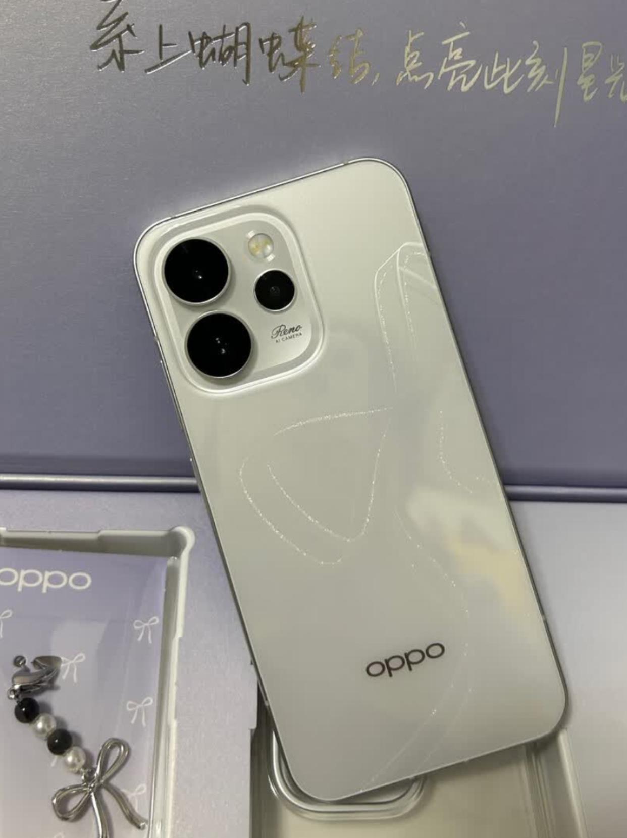 手机涨价潮的漏网之鱼？夯爆了好家伙，今年手机的涨价潮居然还有漏网之鱼！看到