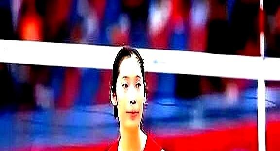 央视决定完全正确合理，女排新教练团队拿国家荣誉当儿戏，世界顶级优秀球员不用，门票