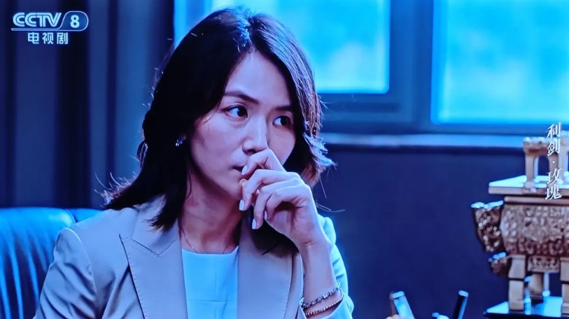 不得不说，演员会不会红，什么时候会红真的是门玄学。就比如，曹曦文吧。撞脸刘涛，