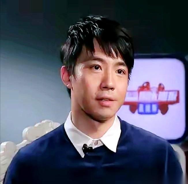 俞灏明这事儿，最狠的不是那场大火。是火灭了之后，他全身百分之三十九烧伤，躺在病