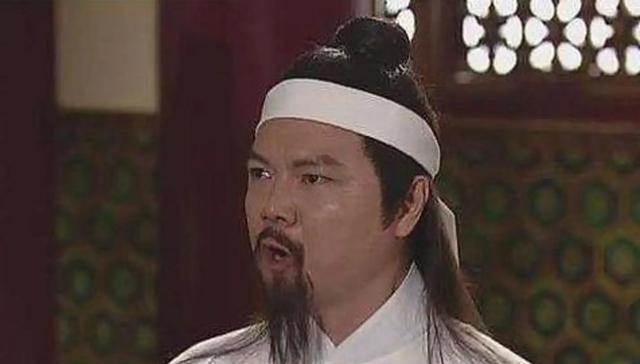 燕王朱棣带兵南下时，姚广孝嘱咐他说：“殿下攻下京城后，方孝孺一定不会投降，但你千
