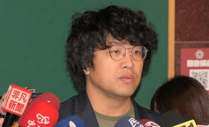 沈伯洋彻底沦为丧家之犬！沈伯洋最近麻烦接连不断。重庆公安机关对他进行立