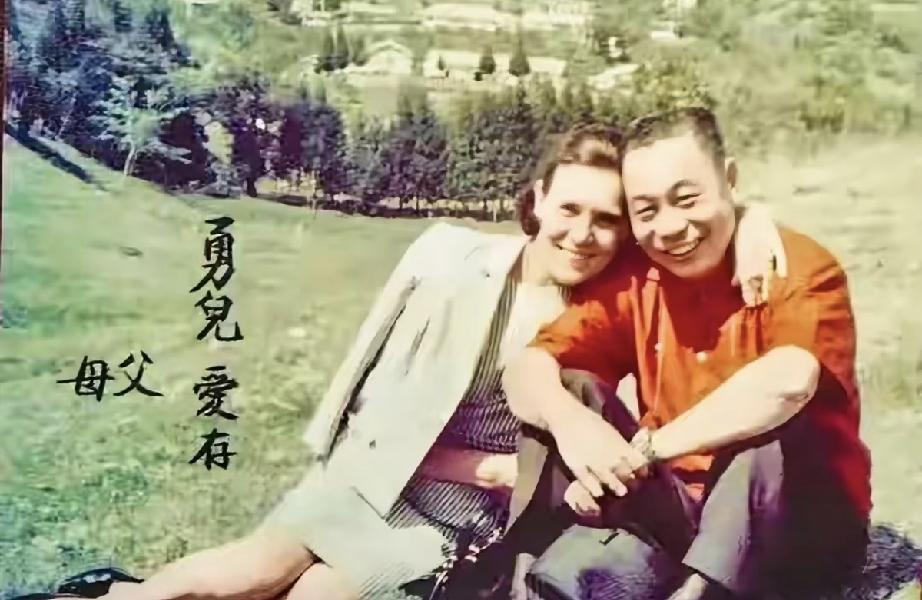 当年小蒋把章亚若安排为妻子的中文教师，为自己的婚外情打掩护，方便章亚若出入蒋家府