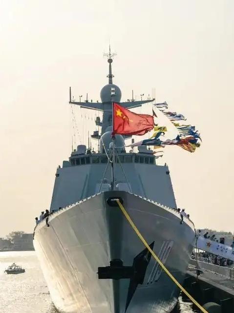 无论是中国的导弹，还是中国的航母，日本都不怕，日本怕的只有两点，一是中国的继续加