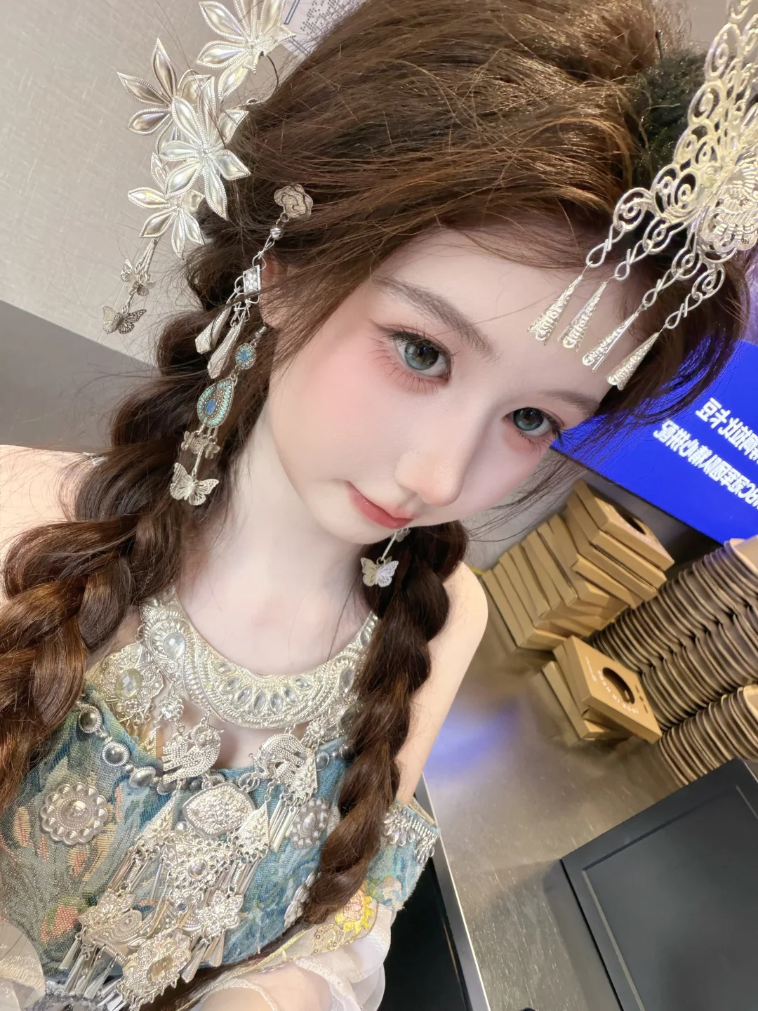 今天是苗族少女˖₊⟡₊