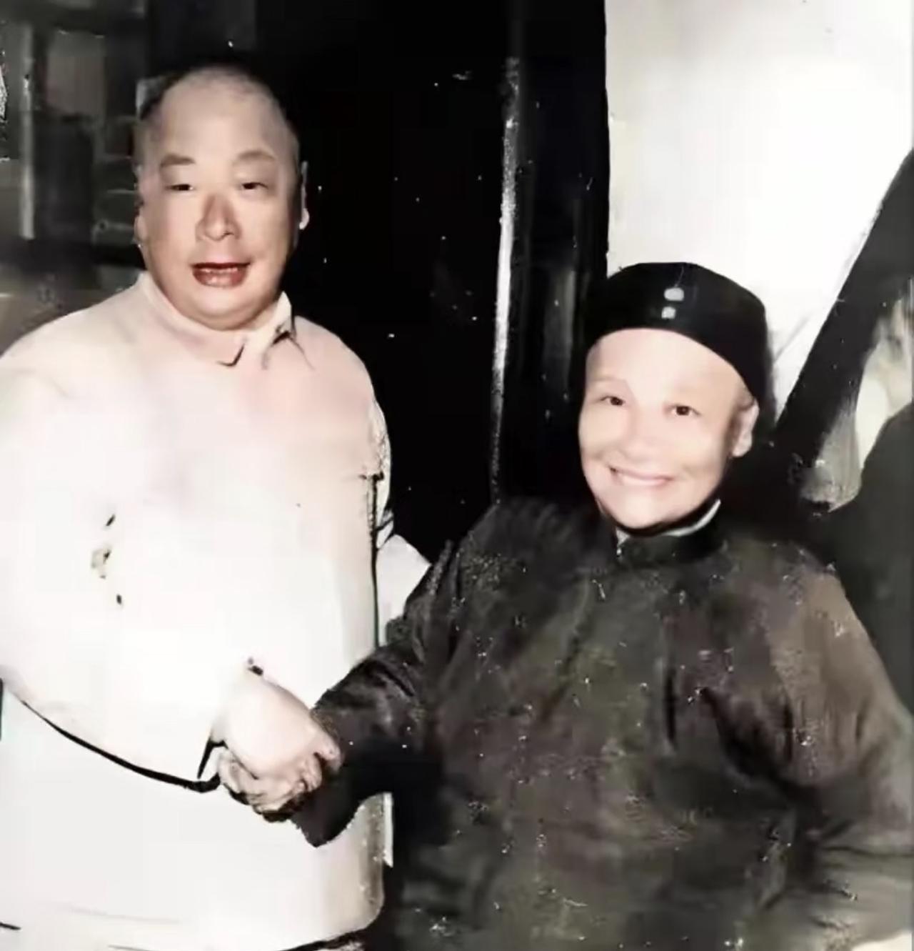 别再乱张冠李戴了！这张传遍全网的老照片里的老人，根本不是网传的其他将帅家属，是陈