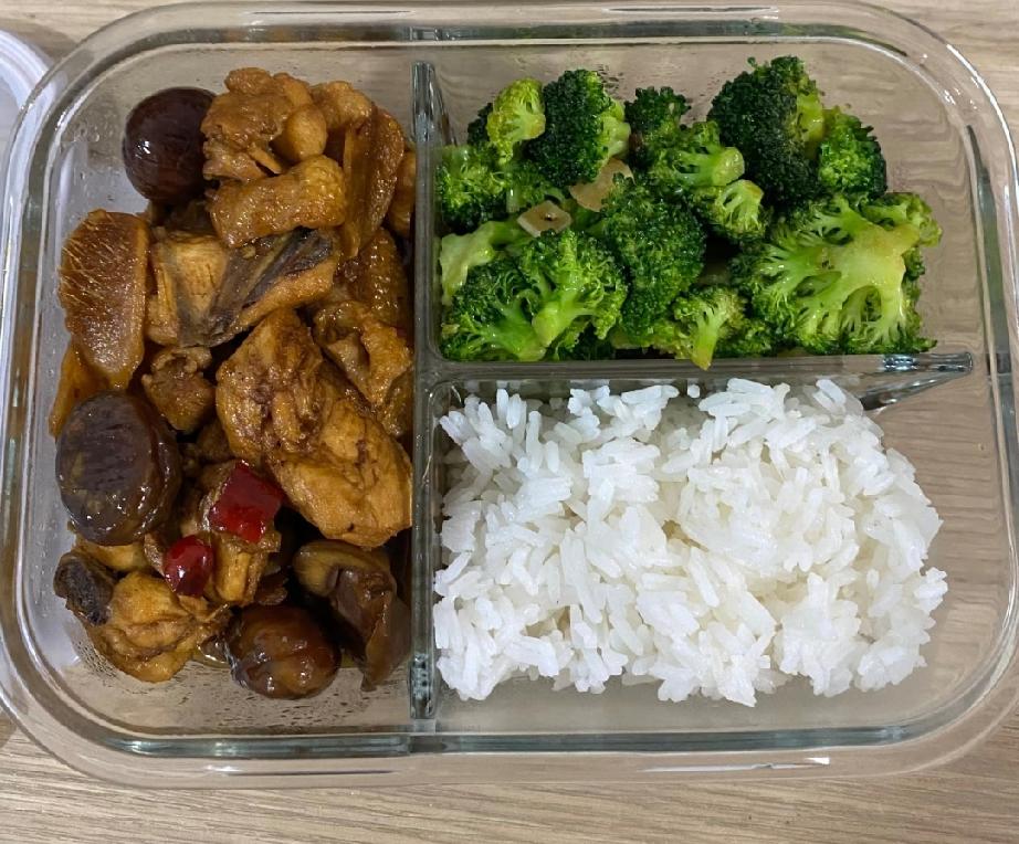 听我一句劝如果你有一个稳定的工作哪怕一个月只能收入四千块钱也千万不要随便辞