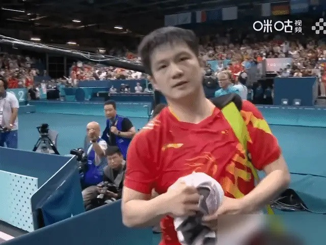 樊振东在德国大杀四方，是不是忘了回家的路？目前板上钉钉的安排就两场，一场是1月