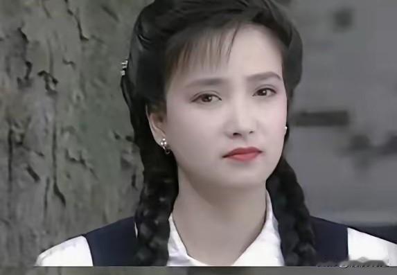 别被何晴那张温婉的脸给骗了别被何晴那张温婉的脸给骗了。​徐松子她们说了句