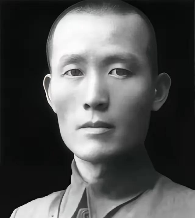 吴石牺牲后，接替他工作的徐会之，是我党潜伏在台湾的王牌情报人员。1950年