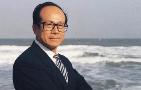 巴拿马裁定合同违宪，李嘉诚的港口不能卖了。巴拿马是真猛啊！你让老李卖了，给点补