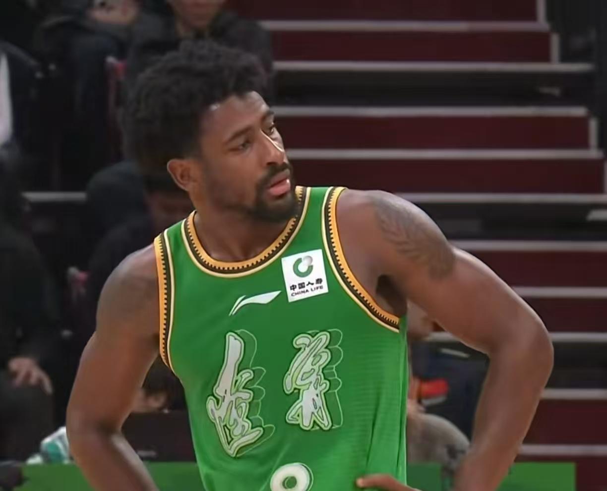 说实话，辽宁队如果要是不留下金盾，最后因为其他小外援不中用，从而导致球队成绩不理