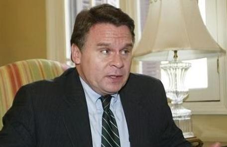 美国议员、有反华劳模之称的克里斯·史密斯对媒体说：“历史上日本与中国斗，从不吃亏