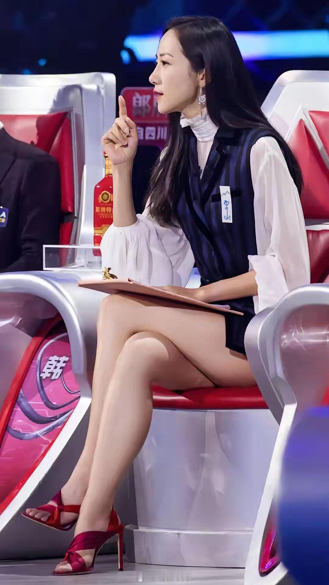 韩雪大长腿挪不开眼，太美了！​​​
