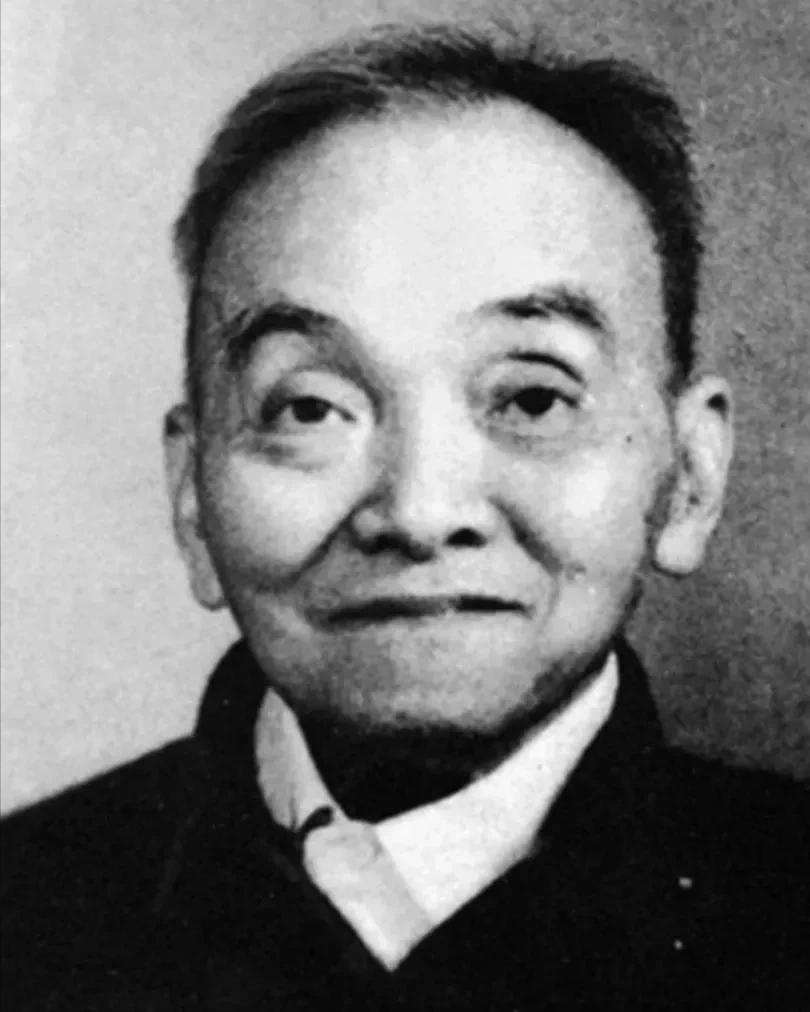 1949年，地下党被判死刑，临行刑前去上厕所，看守意味深长地说：“早去早回”，地