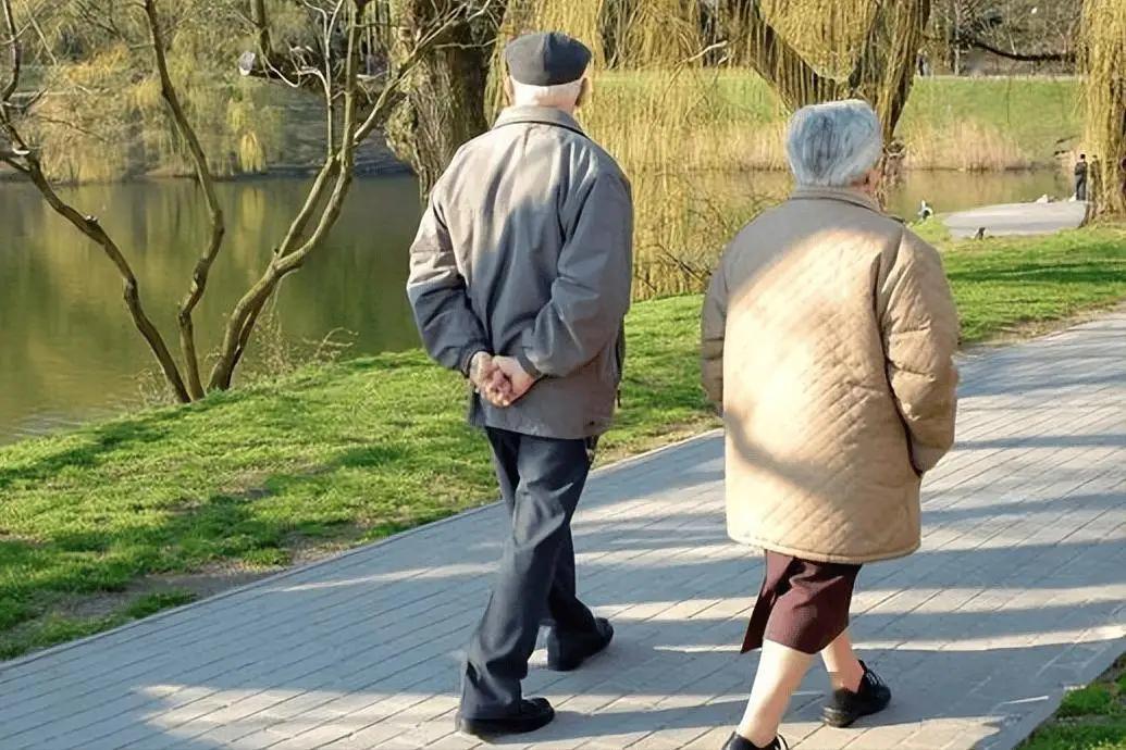 颠覆认知！协和医生揭秘：这种运动降糖效果超快走3倍，49岁糖友两周血糖从10降到