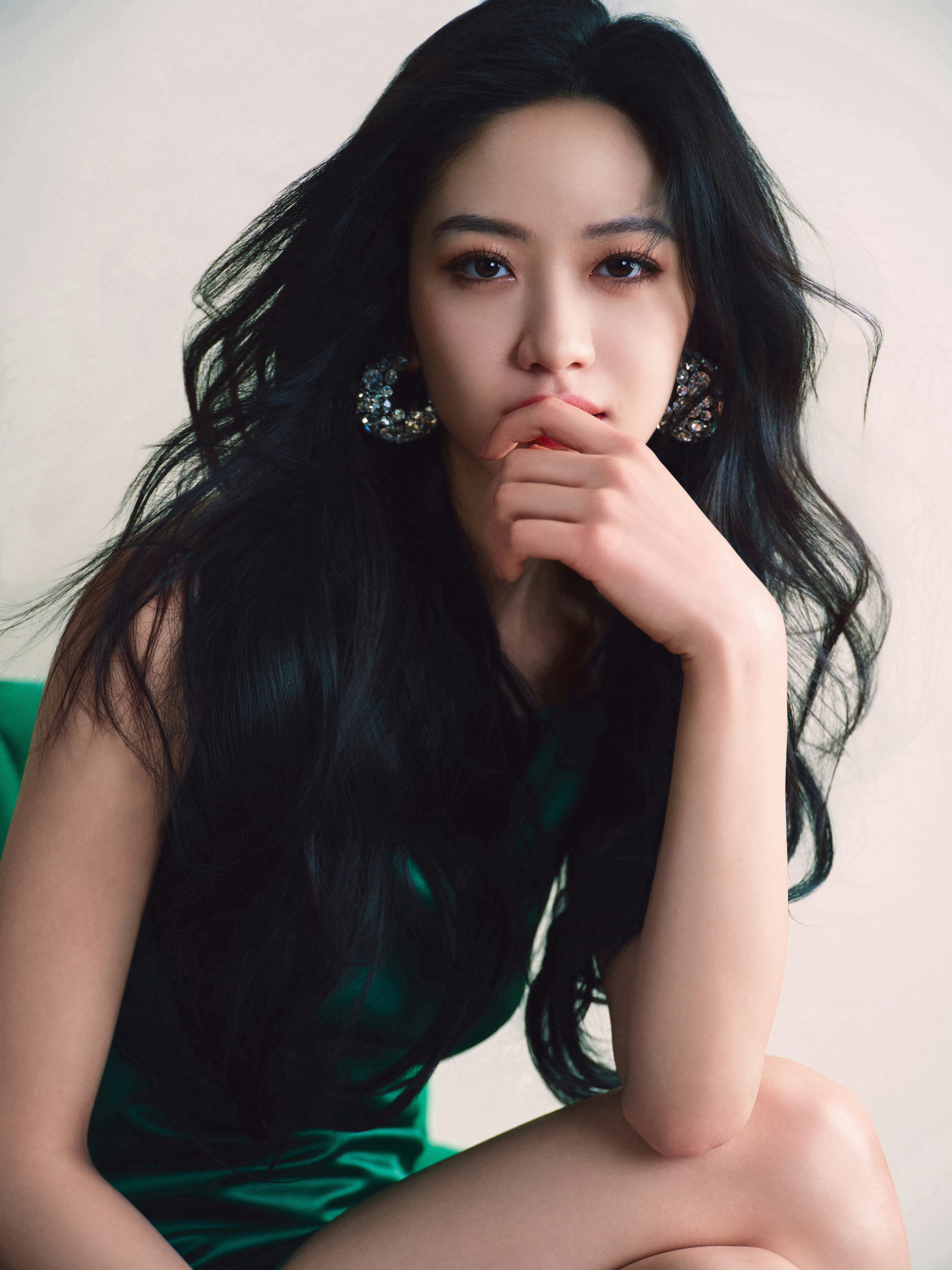 向涵之👗纪梵希活动，绿裙明媚