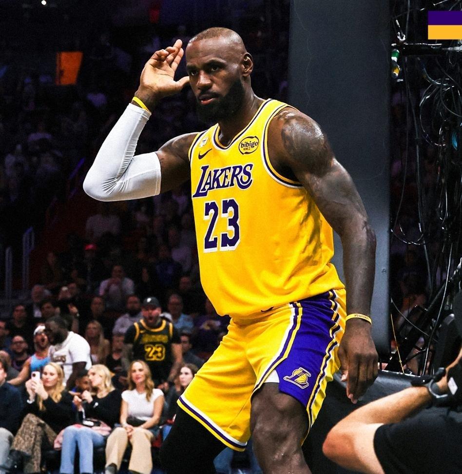 卢卡在背靠背狂砍100分逼出科比幽灵，41岁老詹却仍被嘲“拖后腿”，这届球