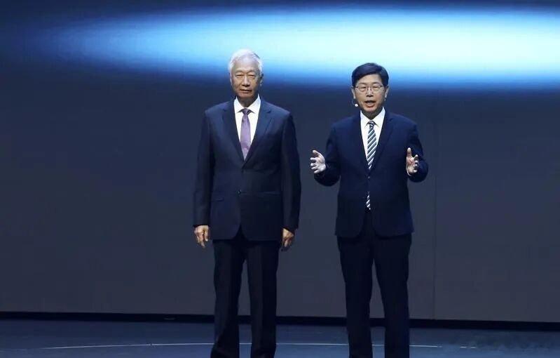 富士康战略性放弃“造车”, 转向“算力基建服务”