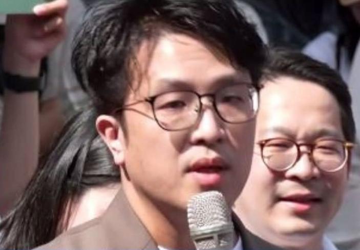 沈泊洋还是太着急了，刚刚被绿营民进党提名选台北市，就急吼吼地对台北市各种议题指指
