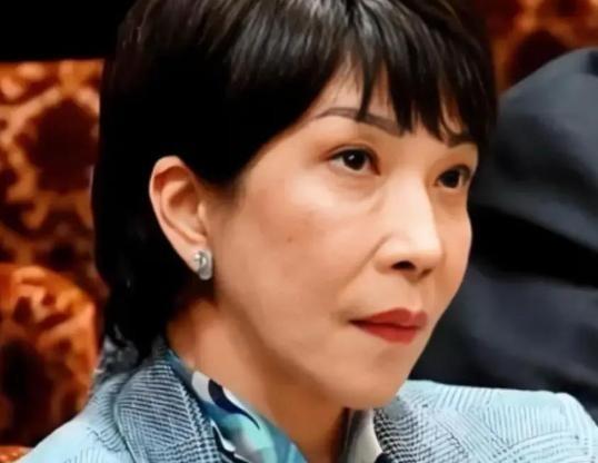 东京对中方的态度变了。最近一段时间，中日之间的氛围肉眼可见地变了，没有激烈的冲