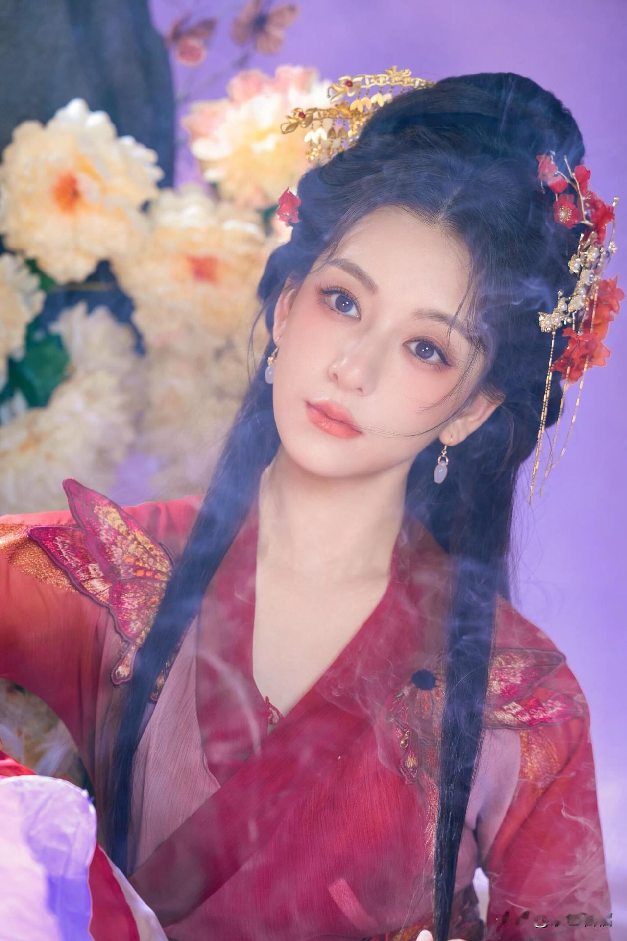 天呐！郭天王的妻子方媛居然登上央视国潮音乐盛典了，这造型简直美极了！