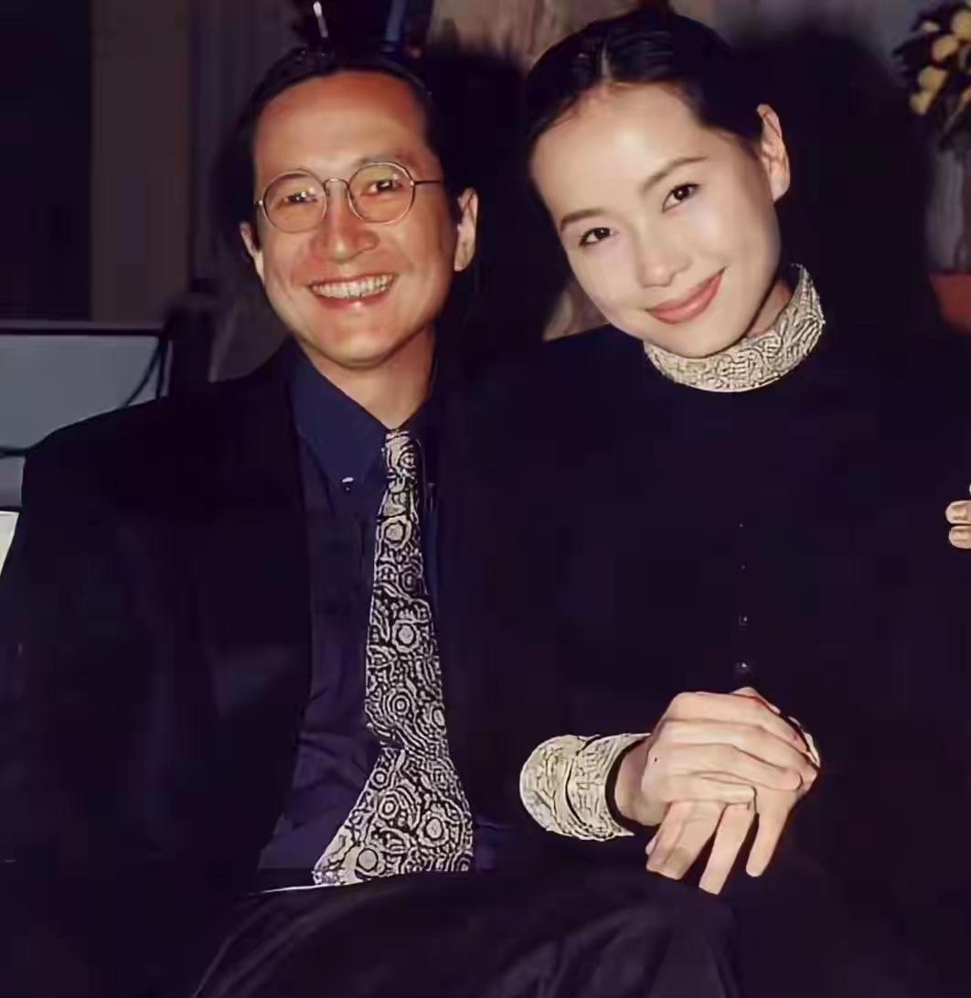 老公和哥哥那个更重要？女星叶童最近有点烦，她遭人炮轰，能忍受老公多次出轨，却不愿