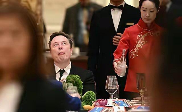 新宾满服就是新宾满服，别老说是新中式，这种布里亚特风格在俄罗斯还是新俄式呢