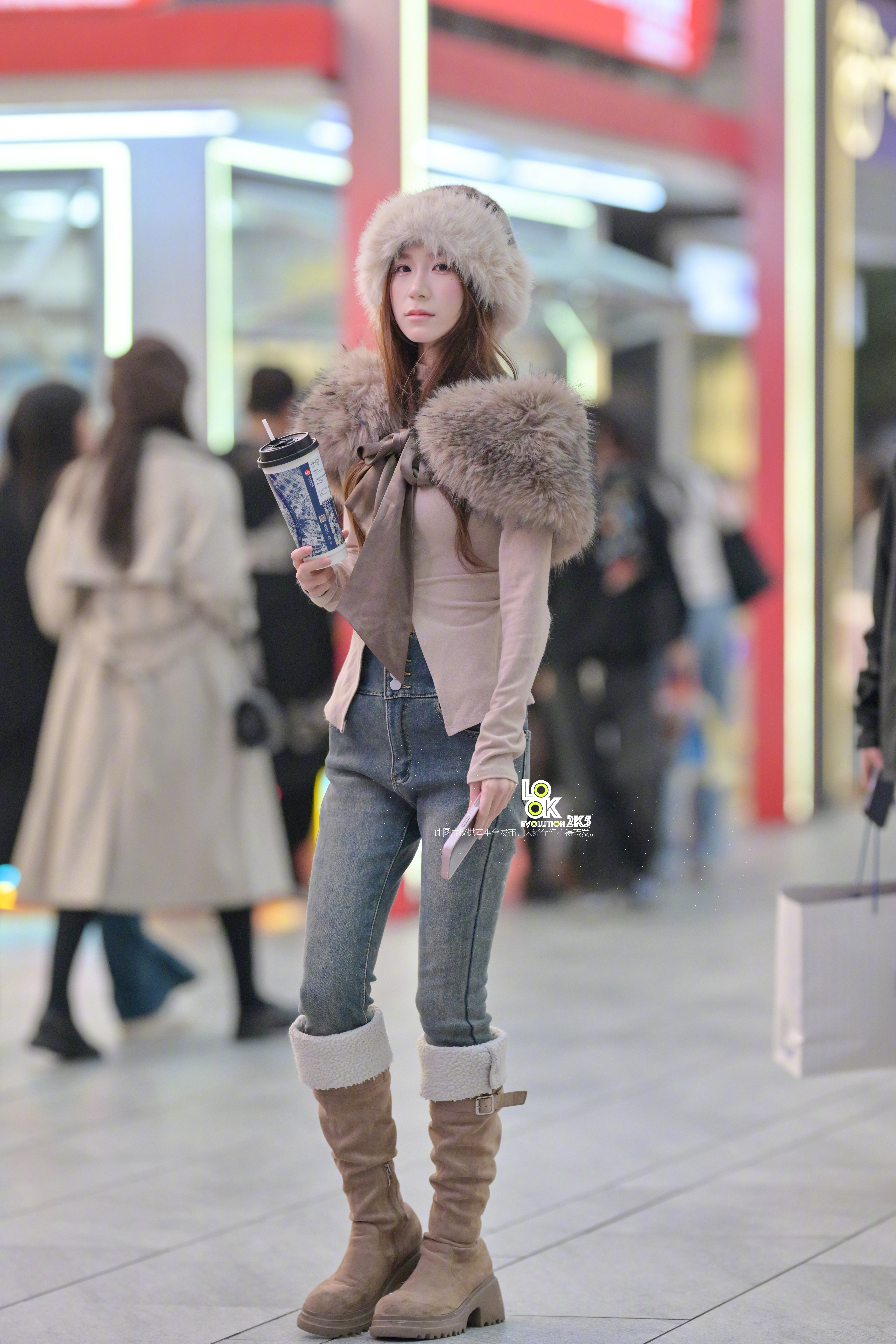 小姐姐来组西伯利亚的穿搭