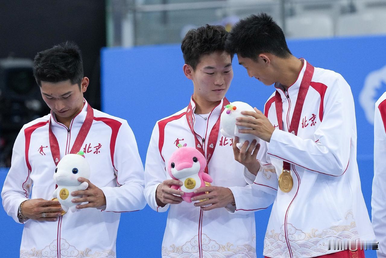 商竣程，力争全运第二金！全运会网球首场男单半决赛刚刚结束，商竣程2-0(6-4