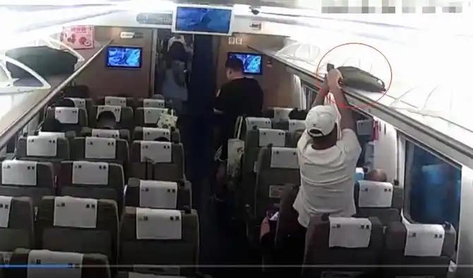 2026年6月6日，在G6523次广州南至香港西九龙的列车运行途中，发生一起旅客