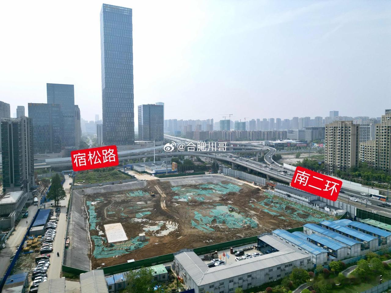 江淮厂片区，大富未来中心项目，目前挖了一个大坑就停了，地块有商业写字楼和住宅，商