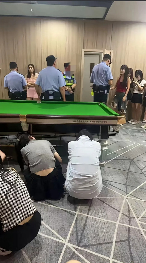 看不懂！打个台球也有错了吗？
