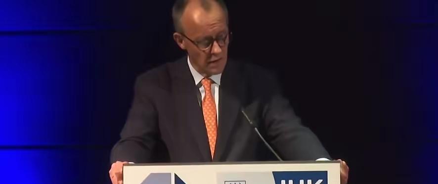 ​德国总理默茨的一席话让泽连斯基最感到非常地担心。默茨在会上明确地表示，“如果我