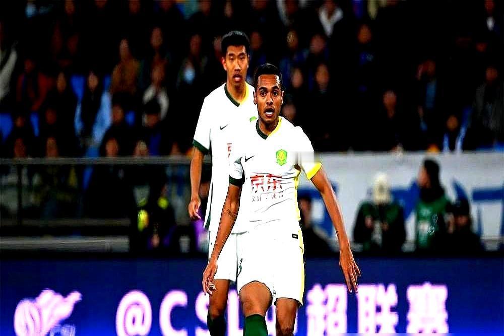 国安欧冠铁卫废了，经纪人甩来三个字。经纪人全程黑着脸，一句话不说。第三次约