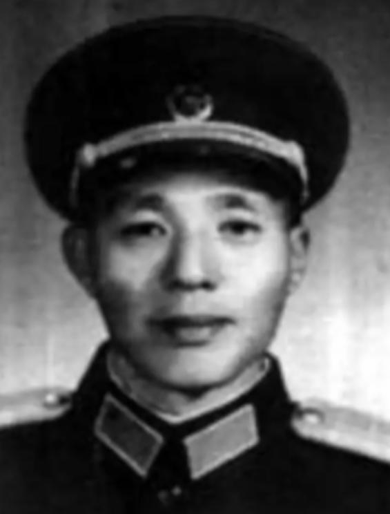 1985年，一纸命令，曾手握浙江军政大权的开国少将南萍，党内外一切职务全撤，