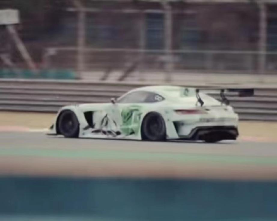 我是个很自洽的人，从来不会内耗，虽说刚刚看到续约会有一点点错愕😯，瞬间就明