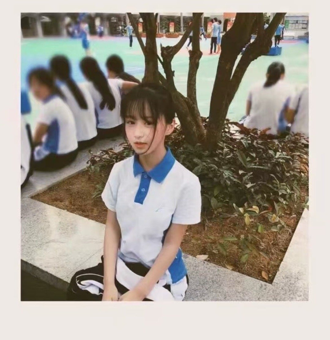 包上恩高中长这样看完包上恩高中旧照，现偶女主就该是她这样的。包上恩
