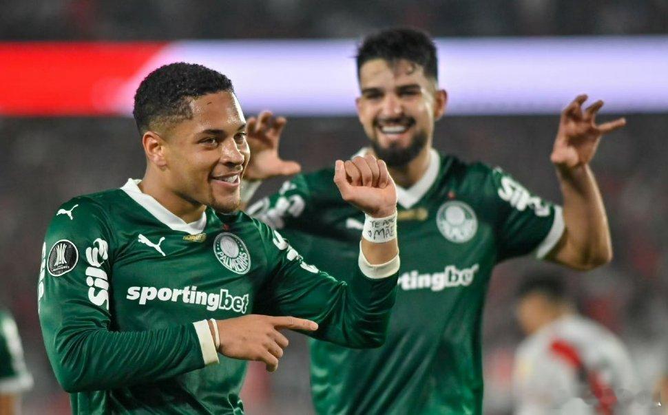 罗克经纪人等英超5000万报价，巴萨握20%二转分成罗克因近期复苏引欧洲