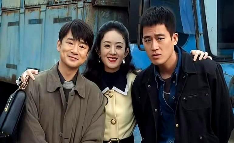 谁再说欧豪抱顶流大腿？剧组抢着改戏，片酬直接翻5倍！你别不信，2025年他霸